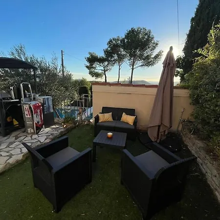 Dependance Neuve Entre Et Nature, Climatisee Avec Vue Appartement *