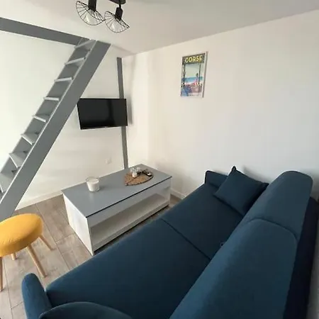 Dependance Neuve Entre Et Nature, Climatisee Avec Vue Apartment